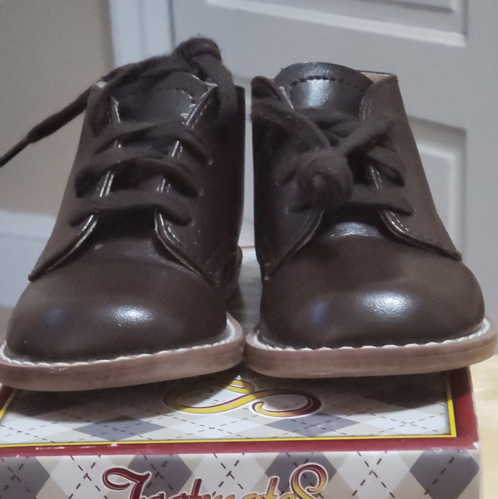 FootMates brown Lace up shoe